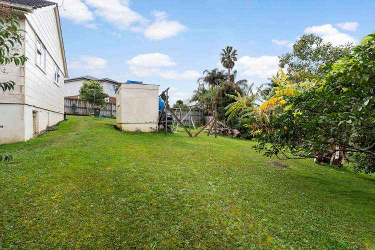 18 Castaing Crescent Te Atatu South_8