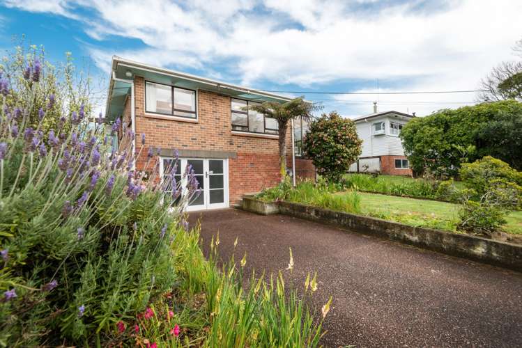 10 Graham Avenue Te Atatu Peninsula_0