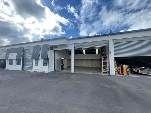 Industrial factory unit on Tironui