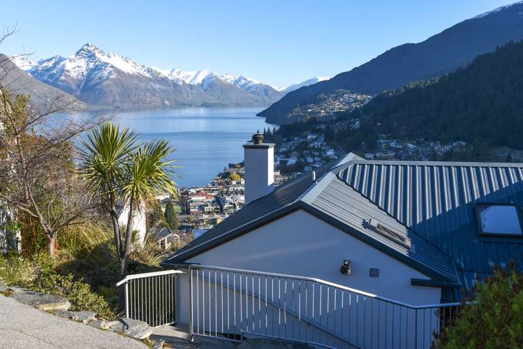 56b Belfast Terrace Queenstown_12