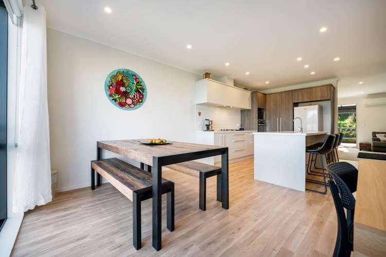 28 Matairangi Avenue Totara Heights_6