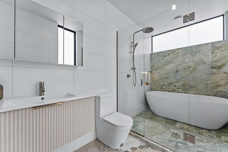 45b Rosario Crescent Red Beach_9