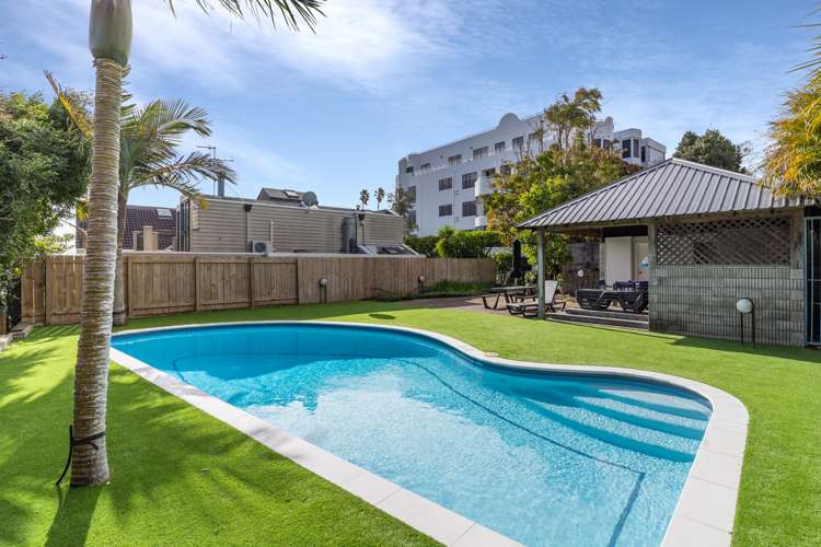 1/23 Coates Avenue Orakei_14