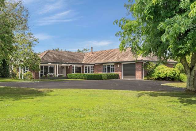 CHARMING AND PRIVATE IN POPULAR LOCATION