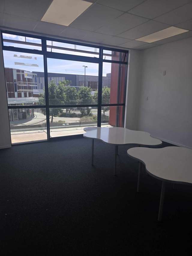 Office2/15 Central Boulevard Silverdale_4