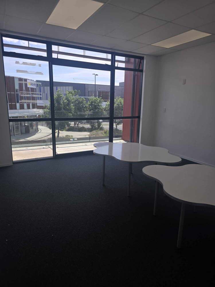 Office2/15 Central Boulevard Silverdale_4