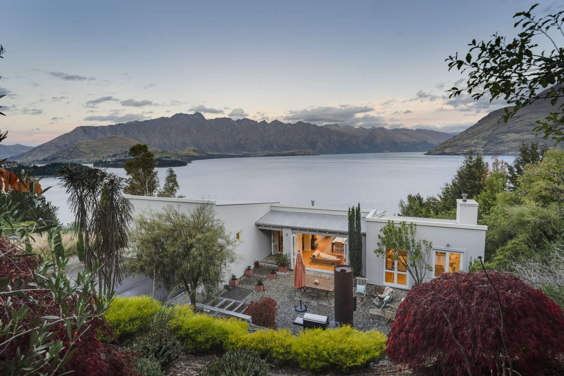 6 Matau Place Fernhill/Sunshine Bay_0