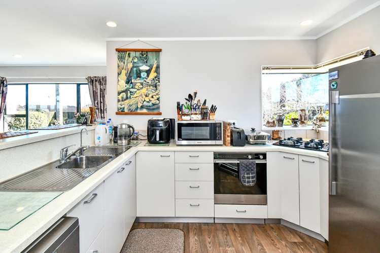 6 Martingale Drive Kingseat_1