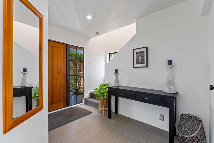 2/46 Hale Crescent Bayview_18