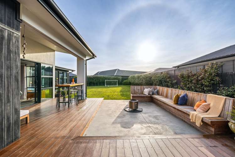 14 Kohunga Crescent Bottle Lake_1