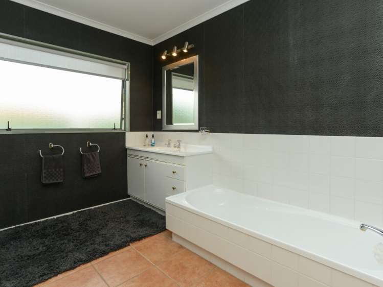 6 Ennor Place Greenmeadows_17