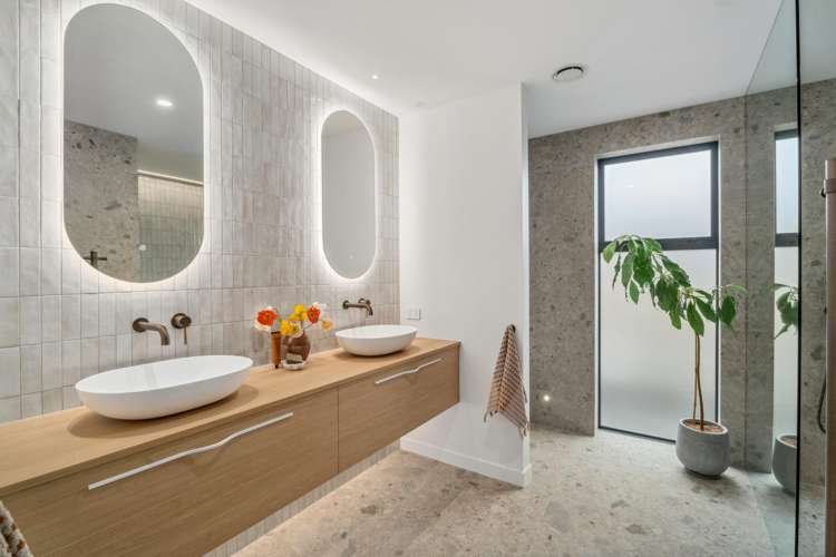 1 Walsh Street Albert Town_9