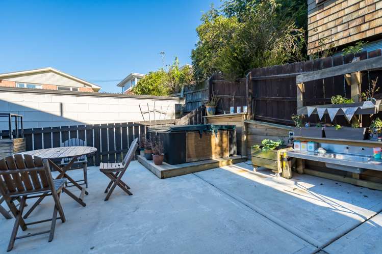 106a Easther Crescent Kew_13