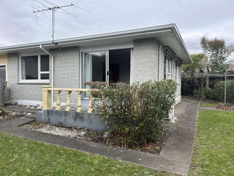 2/12 Cornwall Place_0