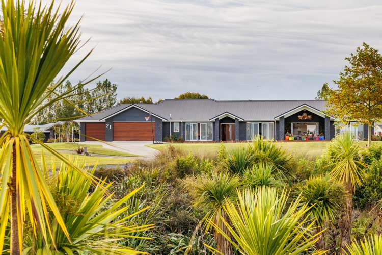 21 Loveston Lane Kelvin Grove_3