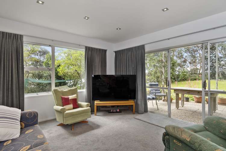 10 Roretana Drive Athenree_9