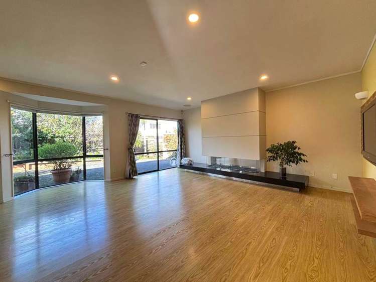 7 Rochester Crescent Somerville_5