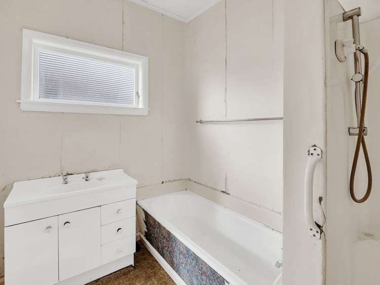 202 Botanical Road Takaro_18