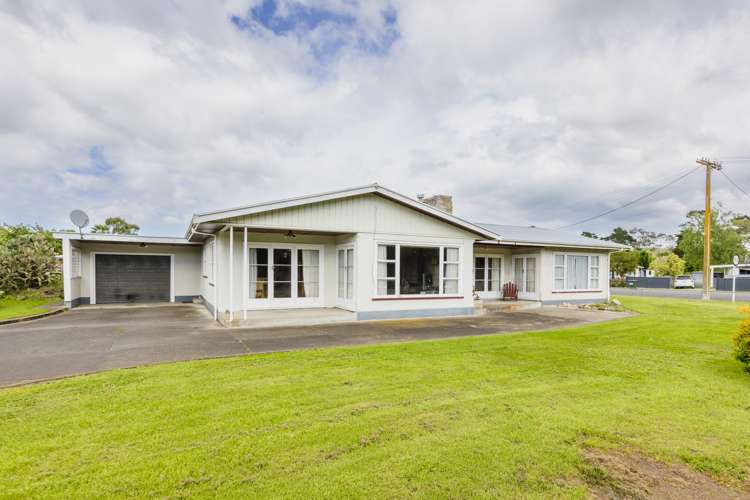 2415 Takapau Road_0