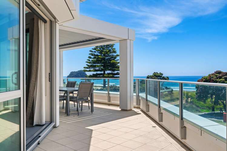 302/136 Marine Parade Mt Maunganui_4