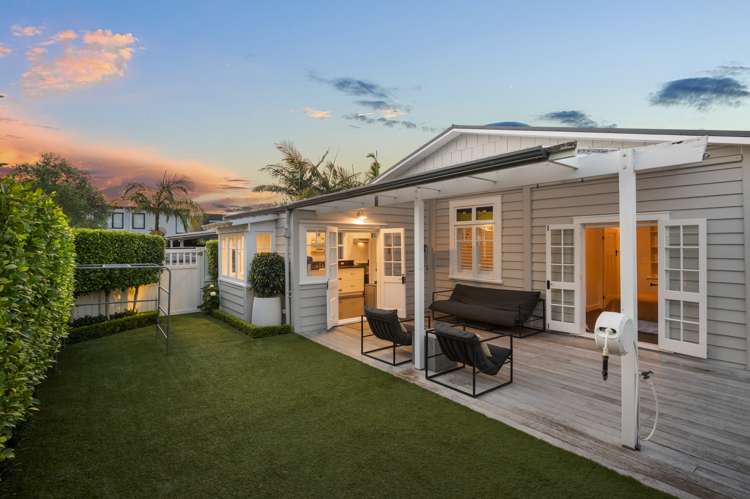 63 Aramoana Avenue Devonport_16