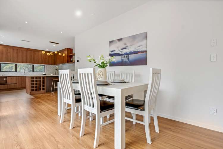 23 Tannaghmore Drive Flat Bush_30