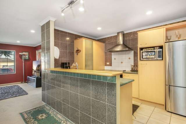 37 Ironstone Place Randwick Park_1