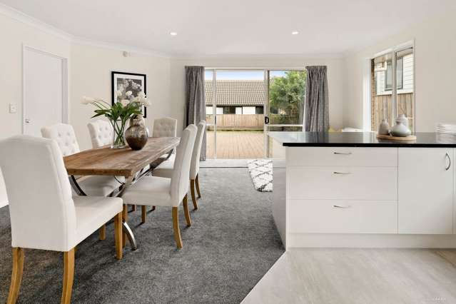 1/57 Whitford Road Botany Downs_1