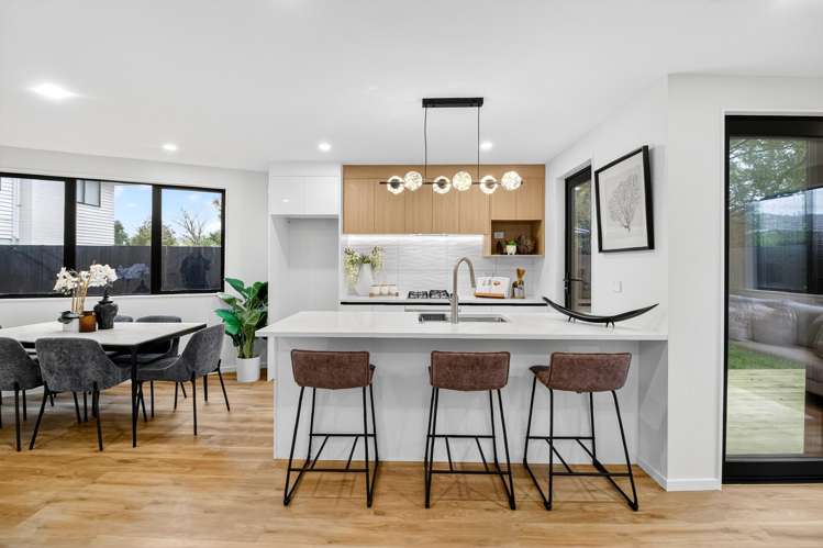 121D Vodanovich Road Te Atatu South_25