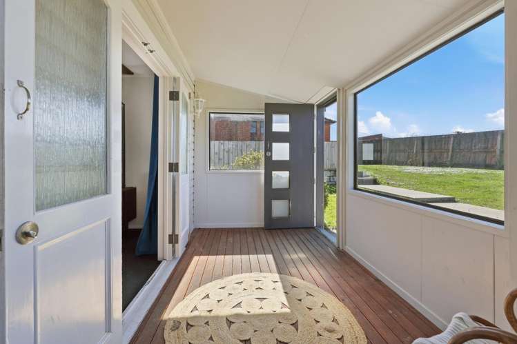 5 Columba Avenue Calton Hill_18