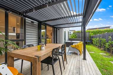 1 Crompton Place_1