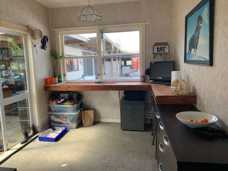 196 School Road Paeroa_5