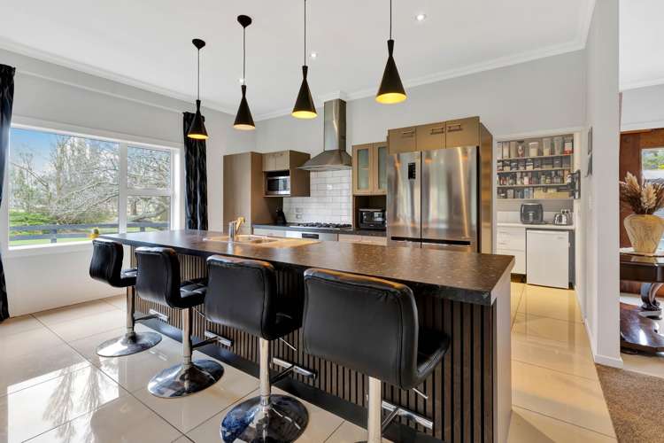 1199 Oxford Road Fernside_9