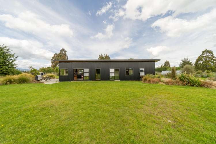 275 Sinclair Road Te Anau_24