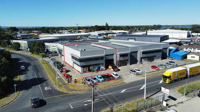 Versatile A-grade warehouse with cold storage