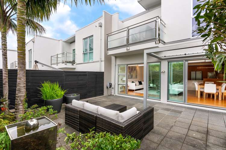 5/258 Hurstmere Road Takapuna_19