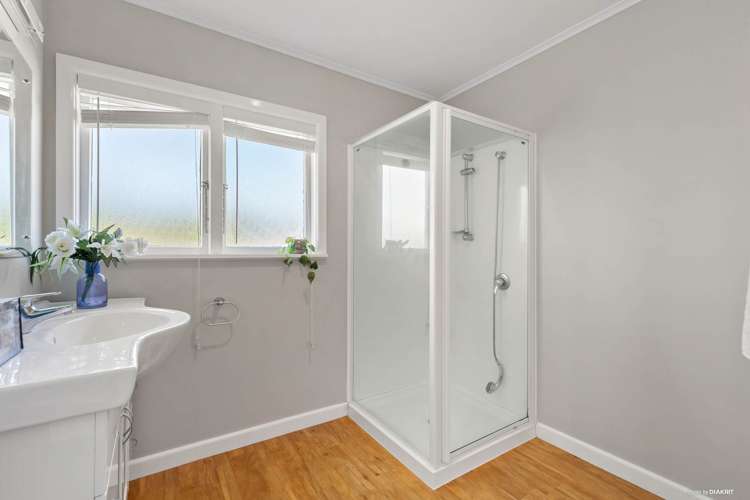 1 Karina Place Glen Eden_8