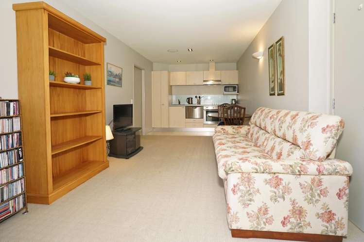 138 Lake Crescent Hamilton Lake_16