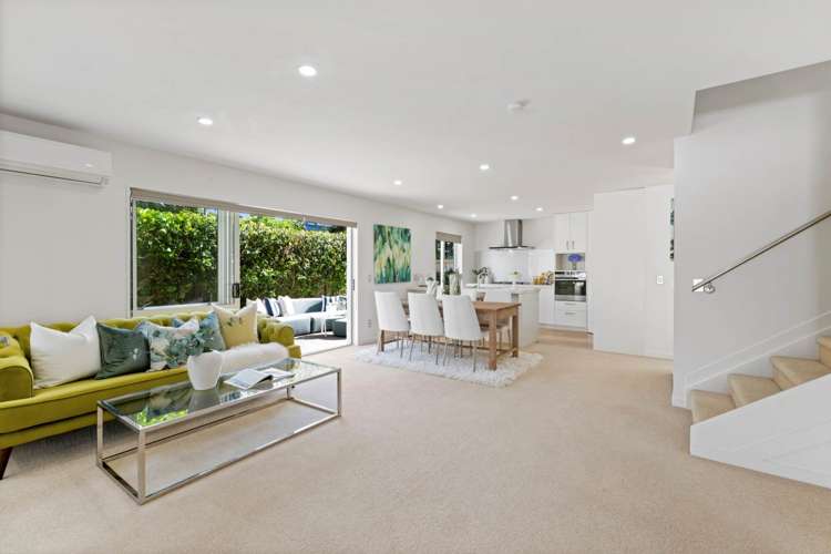 46 Hattaway Avenue Bucklands Beach_6