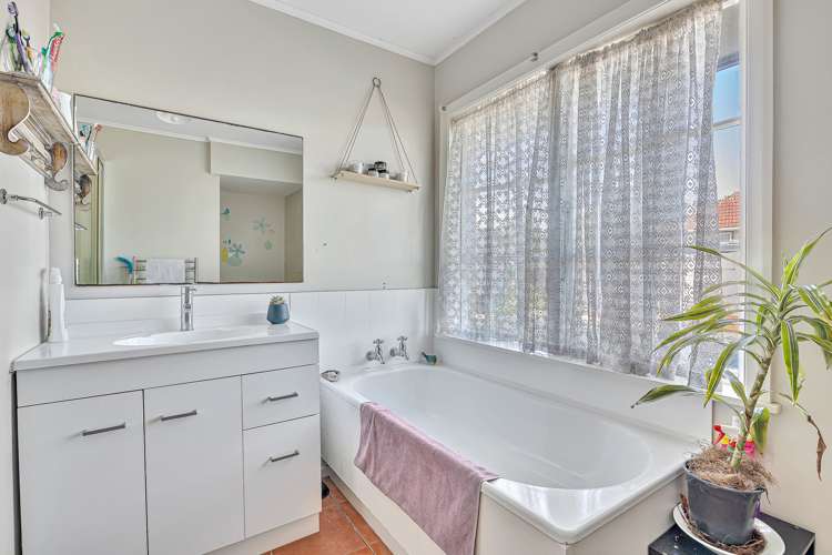 28 Buller Crescent Manurewa_10