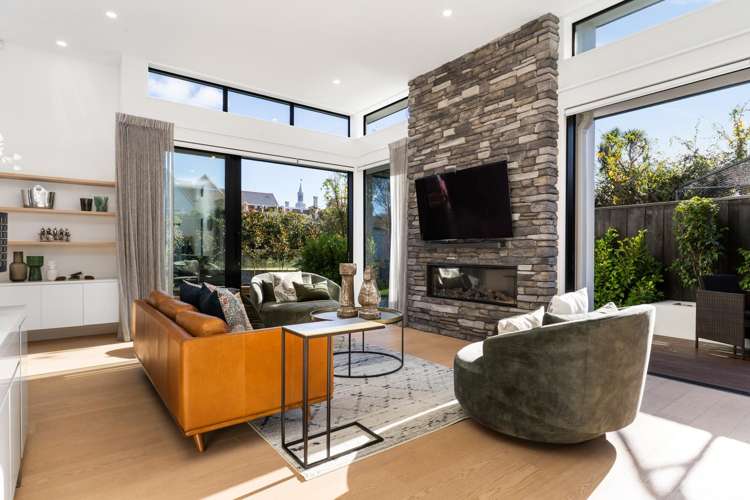 59 Straven Road_5