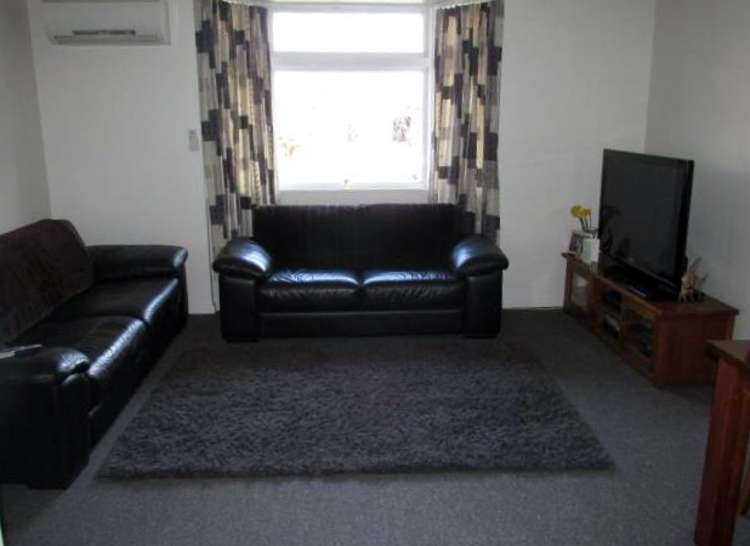 39 Dick Street Reefton_10