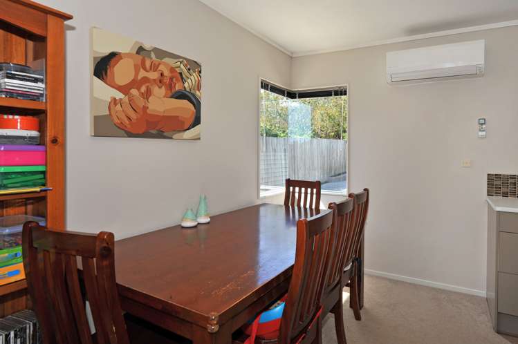 23 Vining Crescent Stoke_6