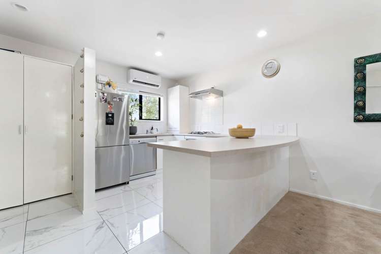 10/36 West Coast Road Glen Eden_11