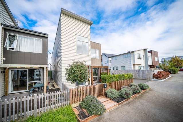 Charming Standalone in the Heart of Hobsonville