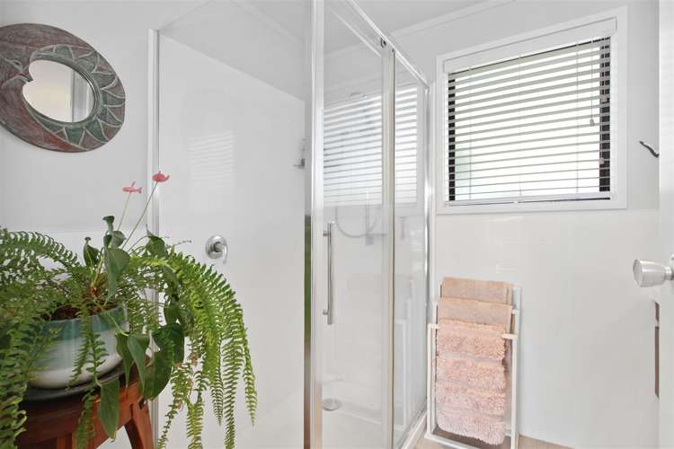 48 Wharf Road Clarks Beach_14