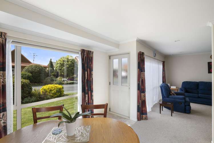 18/2 William Donald Drive Solway_2