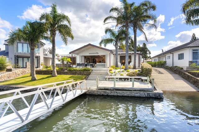 Relaxed waterfront elegance