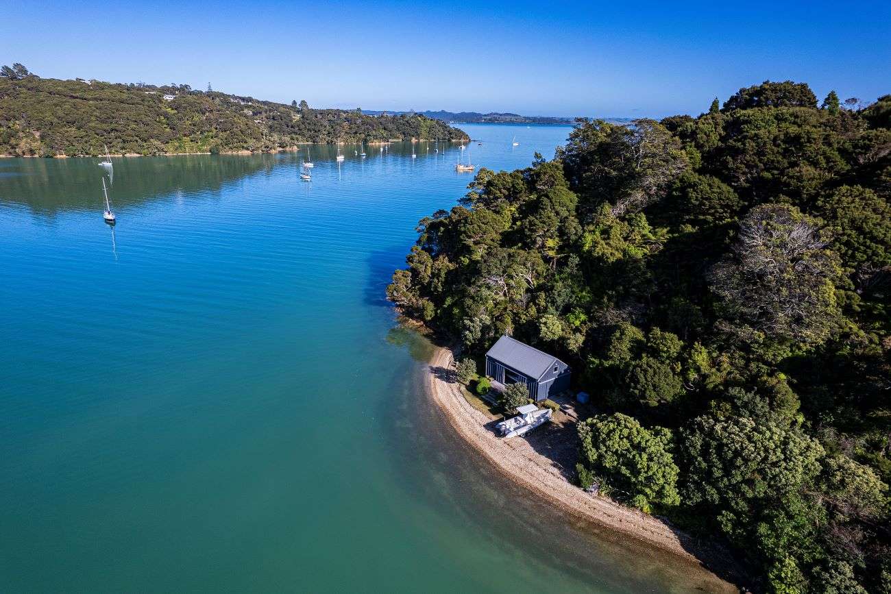 6021 Russell-Whakapara Road in Russell, Far North