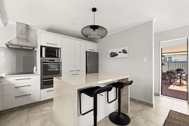 54A Menin Road Onekawa_7